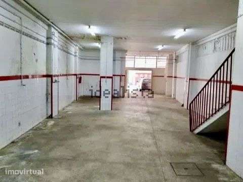 Armazem / Garagem com licença de serviços Porto centro - Grande imagem: 4/5