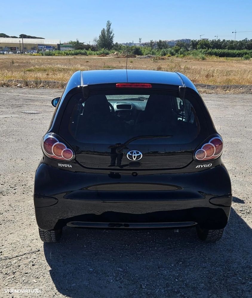 Toyota Aygo City - 3