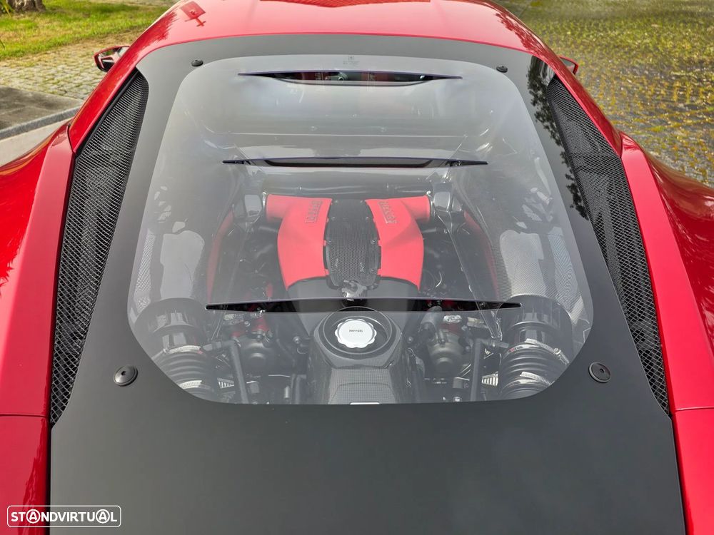Ferrari F8 Tributo 3.9 Twin-Turbo V8 - 10