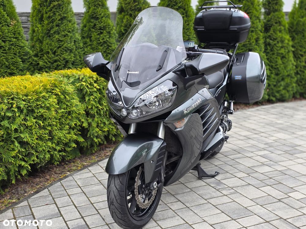 Kawasaki GTR - 22