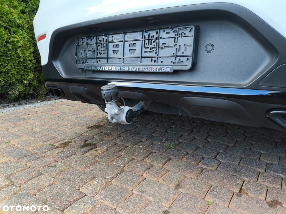 Mercedes-Benz GLC 300 4Matic 9G-TRONIC AMG Line - 32
