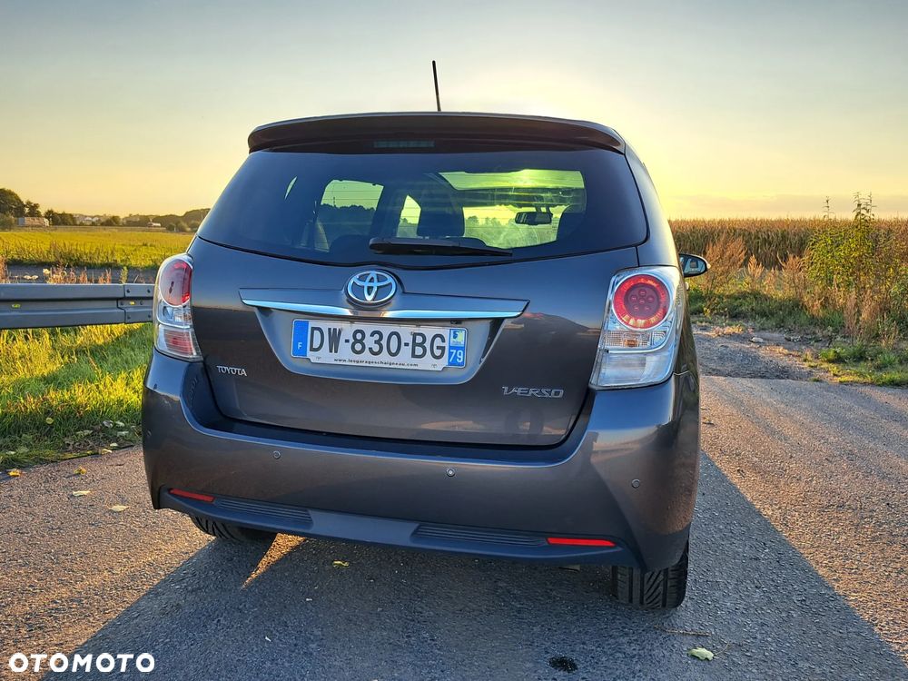 Toyota Verso 1.6 D-4D Prestige - 34