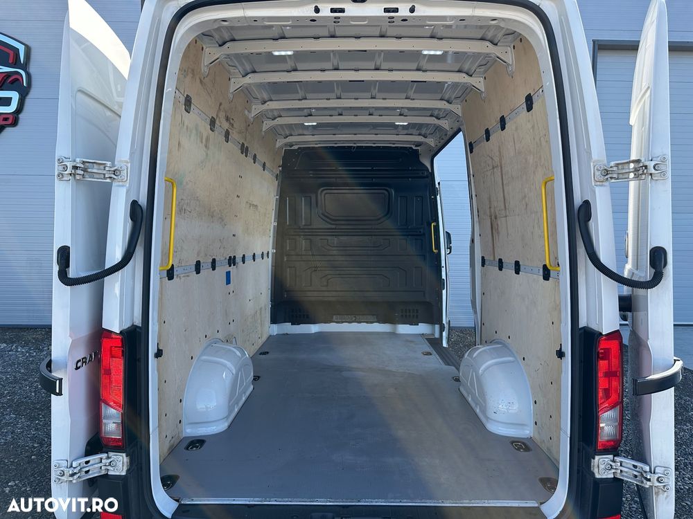 Volkswagen Crafter - 32