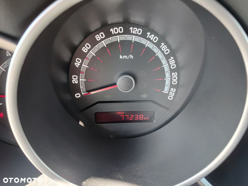 Kia Venga - 28