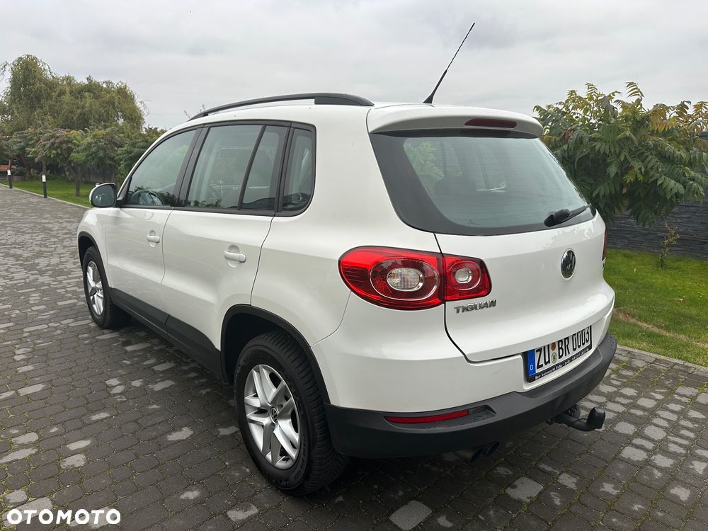 Volkswagen Tiguan - 4