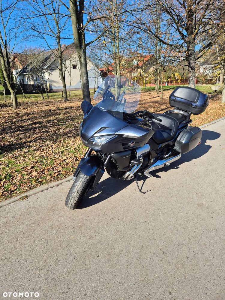 Honda CTX - 4