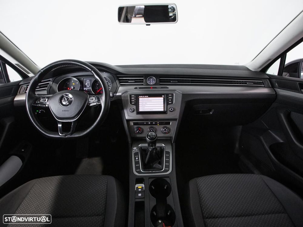 VW Passat Variant - 6