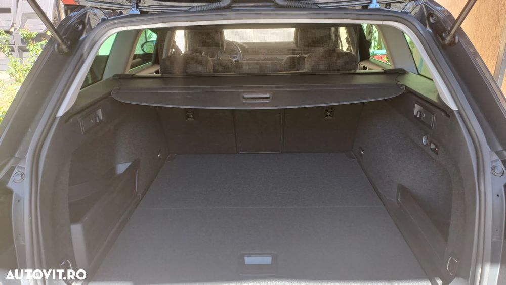 Volkswagen Passat - 9