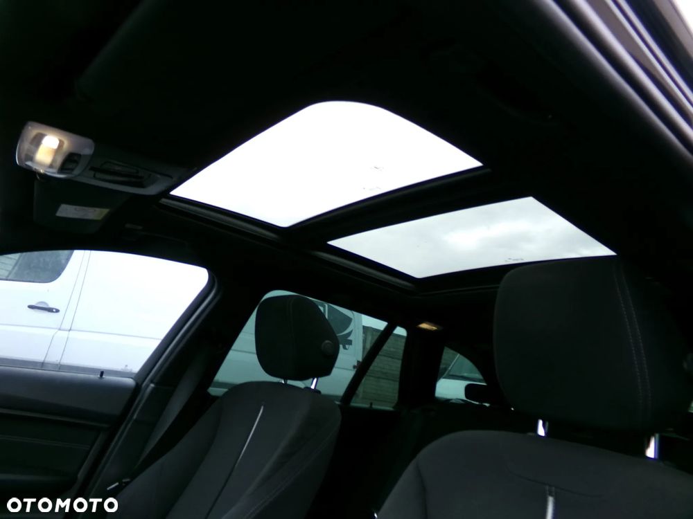 BMW Seria 3 318d Sport Line - 3