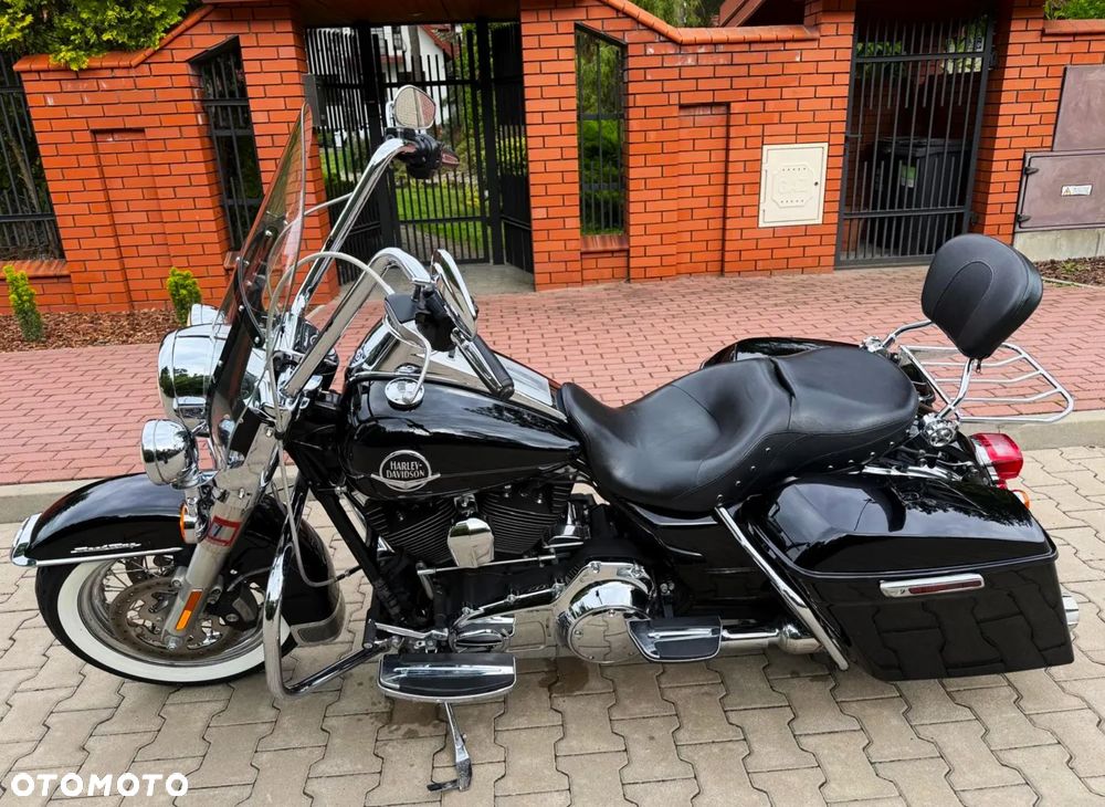 Harley-Davidson Touring Road King - 21