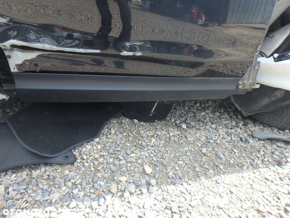 Listwa prawy przod Land Rover Discovery V - 1