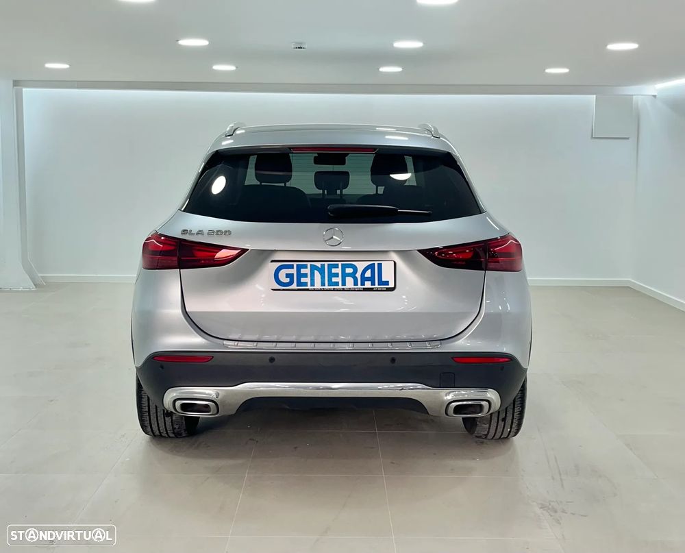 Mercedes-Benz GLA 200 Progressive - 5