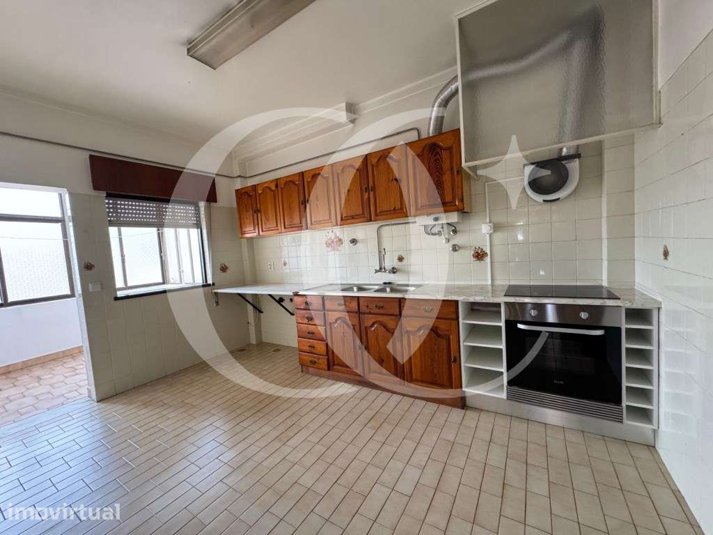 Apartamento T3, para arrendar, em Abrantes - Grande imagem: 2/12