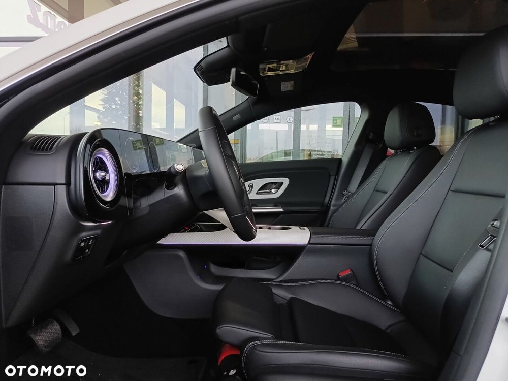 Mercedes-Benz CLA - 24