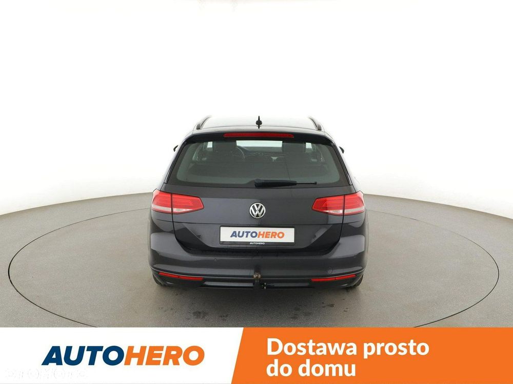 Volkswagen Passat - 6