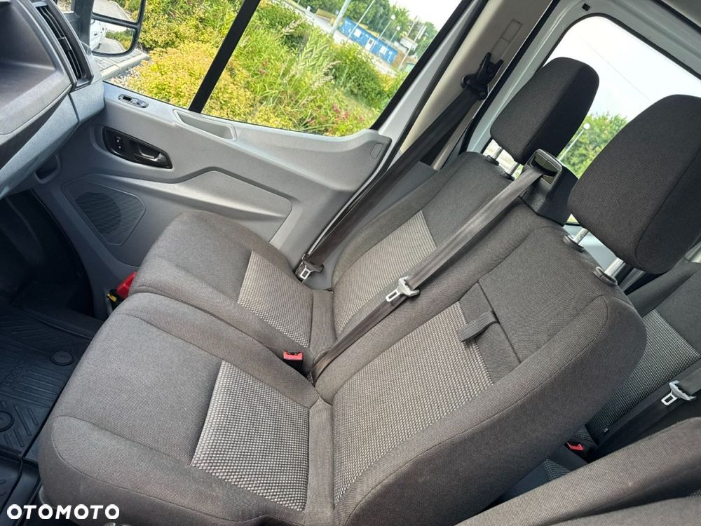 Ford Transit - 32