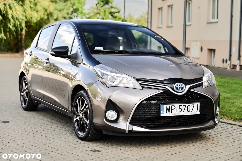 Toyota Yaris Hybrid 100 Selection Passion - 21