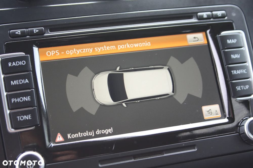 Volkswagen Touran 2.0 TDI DPF BlueMotion Technology DSG Cup - 25