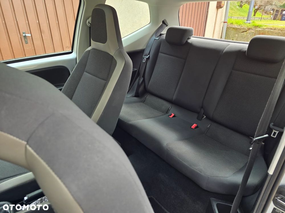 Volkswagen up! black style - 17