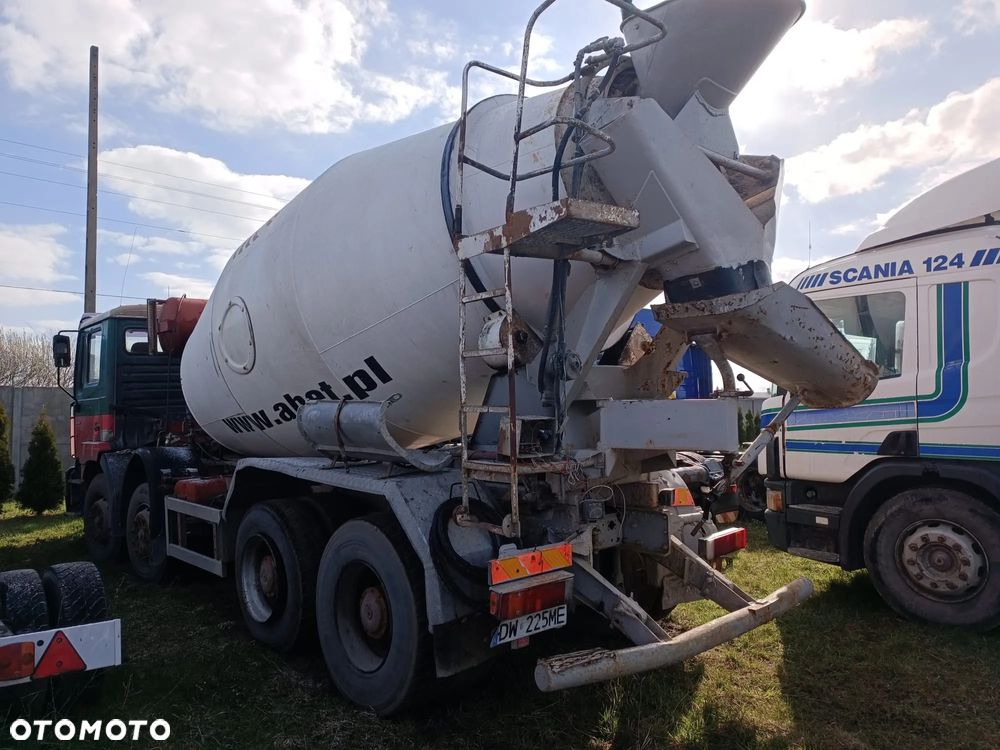 ZABUDOWA GRUSZKA 9M3 LIEBHERR - 3