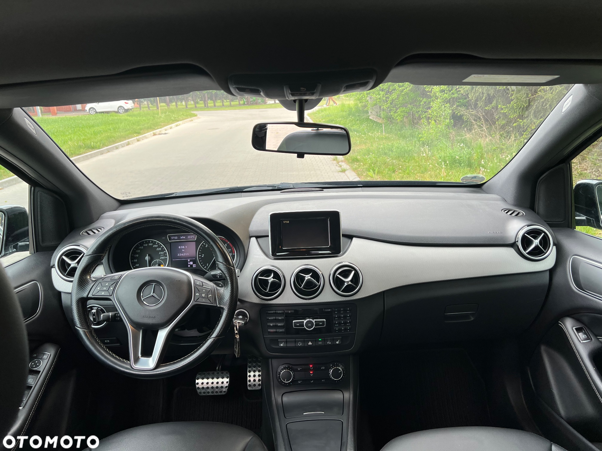 Mercedes-Benz Klasa B 180 CDI (BlueEFFICIENCY) 7G-DCT - 15