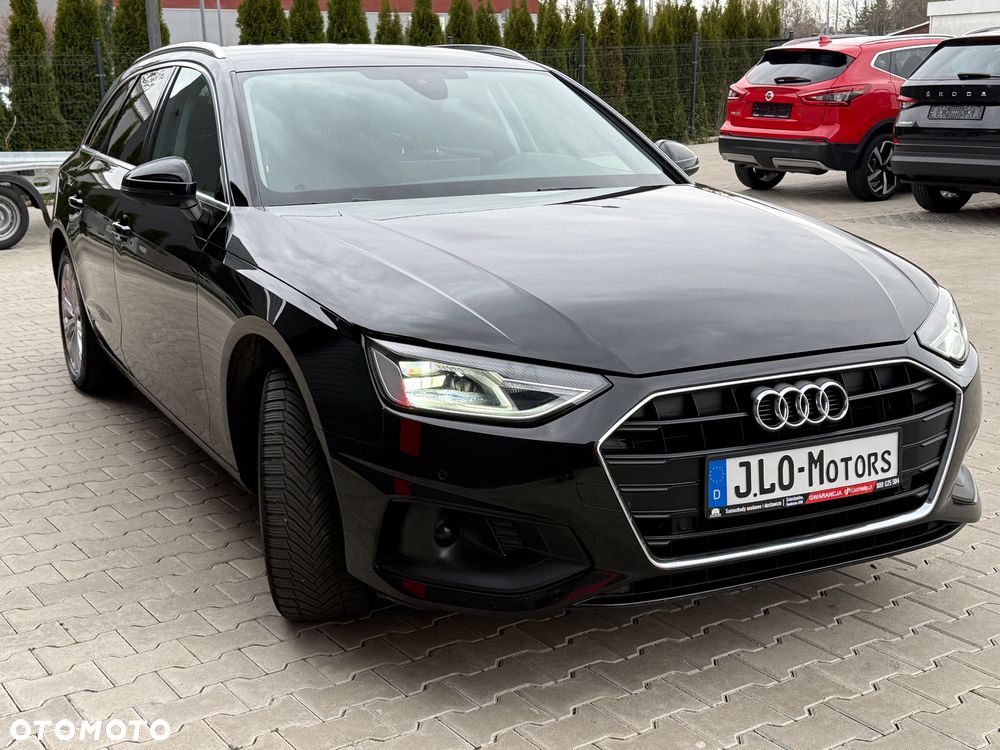 Audi A4 Avant 30 TDI S tronic - 4