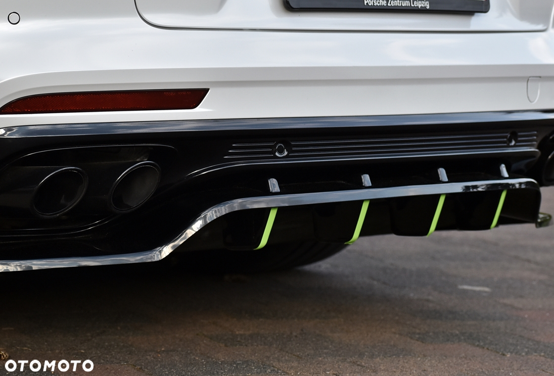 Porsche Panamera - 18