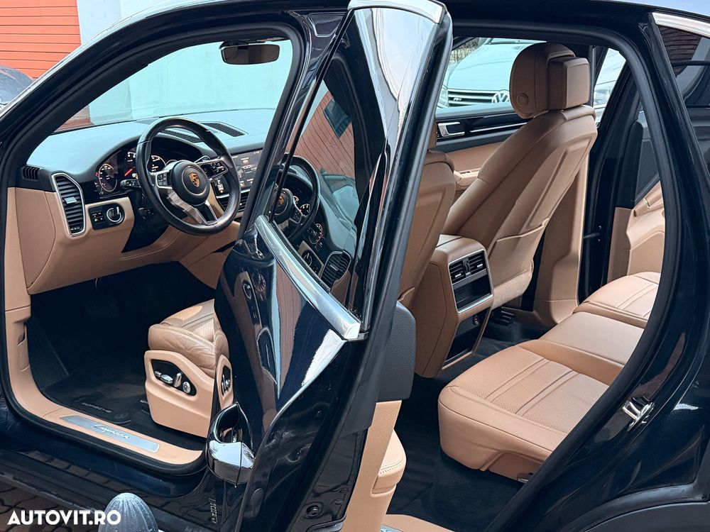 Porsche Cayenne Standard - 7