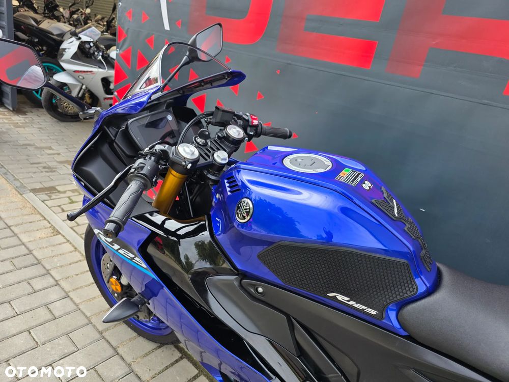 Yamaha YZF - 23