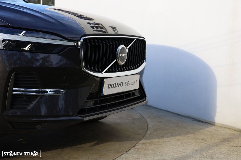 Volvo XC 60 2.0 B4 Momentum Plus - 34