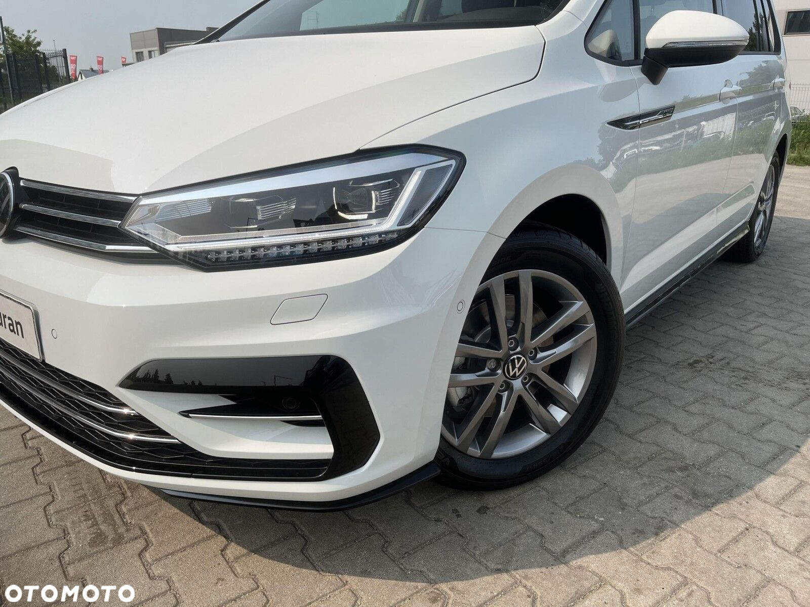 Volkswagen Touran - 20