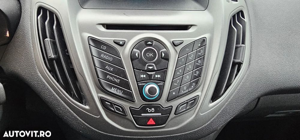 Ford Transit Courier - 8