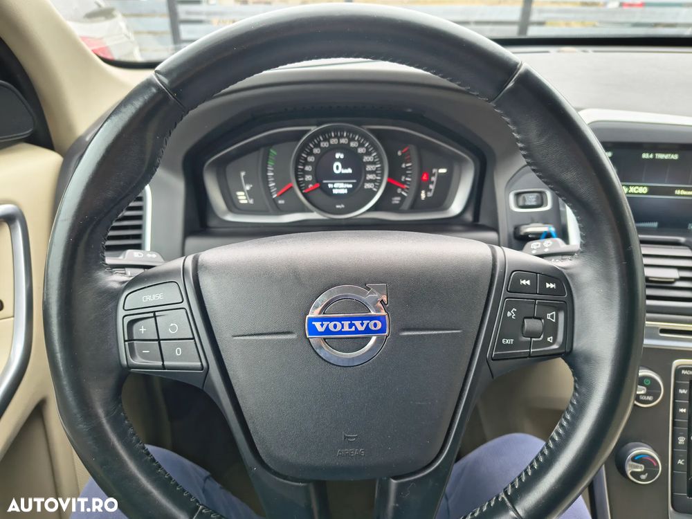 Volvo XC 60 D4 AWD Geartronic Momentum - 7