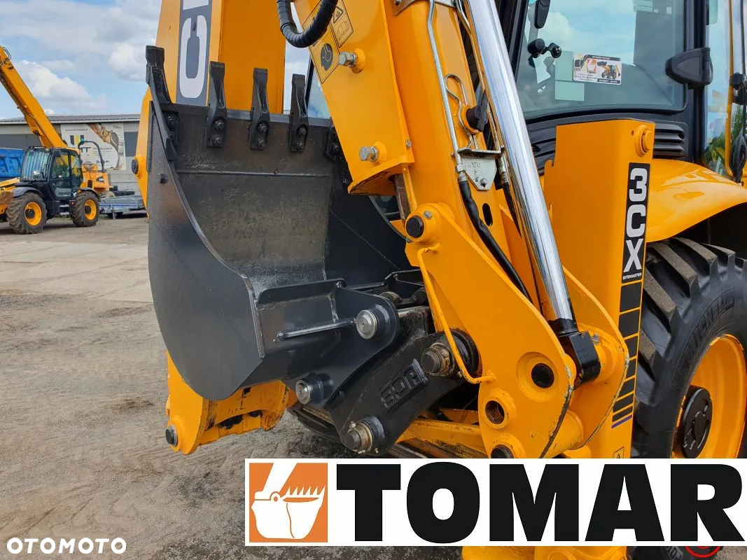 JCB 3CX - 12