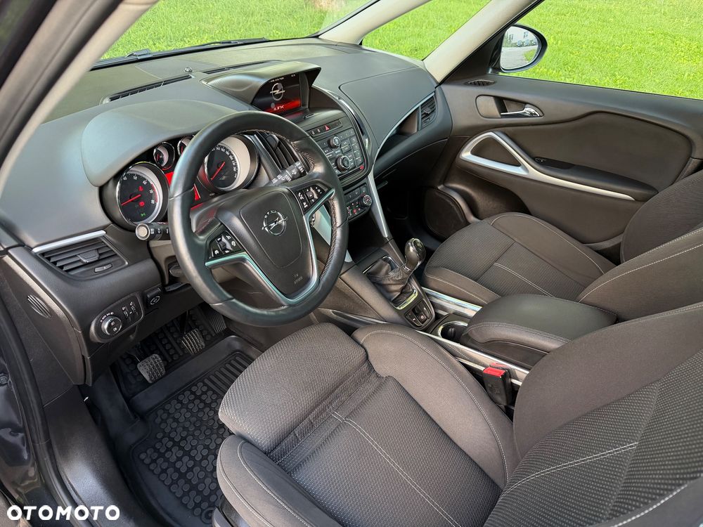 Opel Zafira 1.4 T Cosmo EcoFLEX S&S EU6 - 18