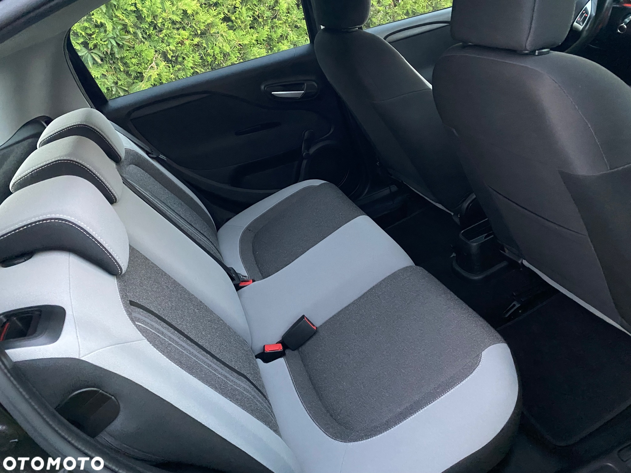 Fiat Grande Punto - 10