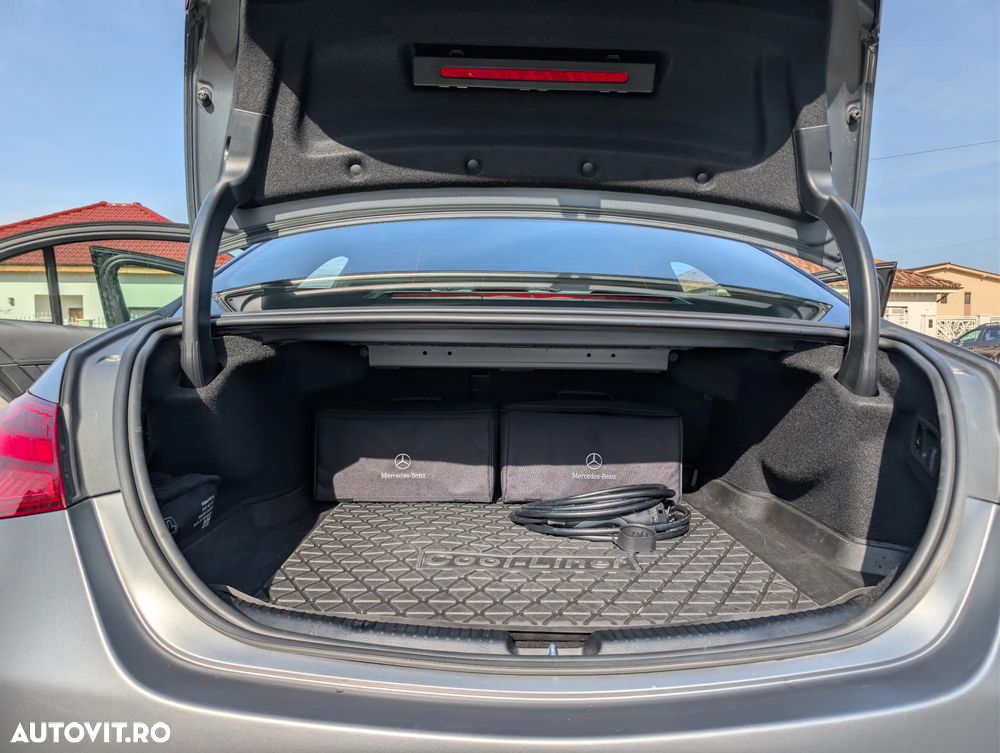 Mercedes-Benz C 400 e 4MATIC 9G-TRONIC Avantgarde Advanced - 12