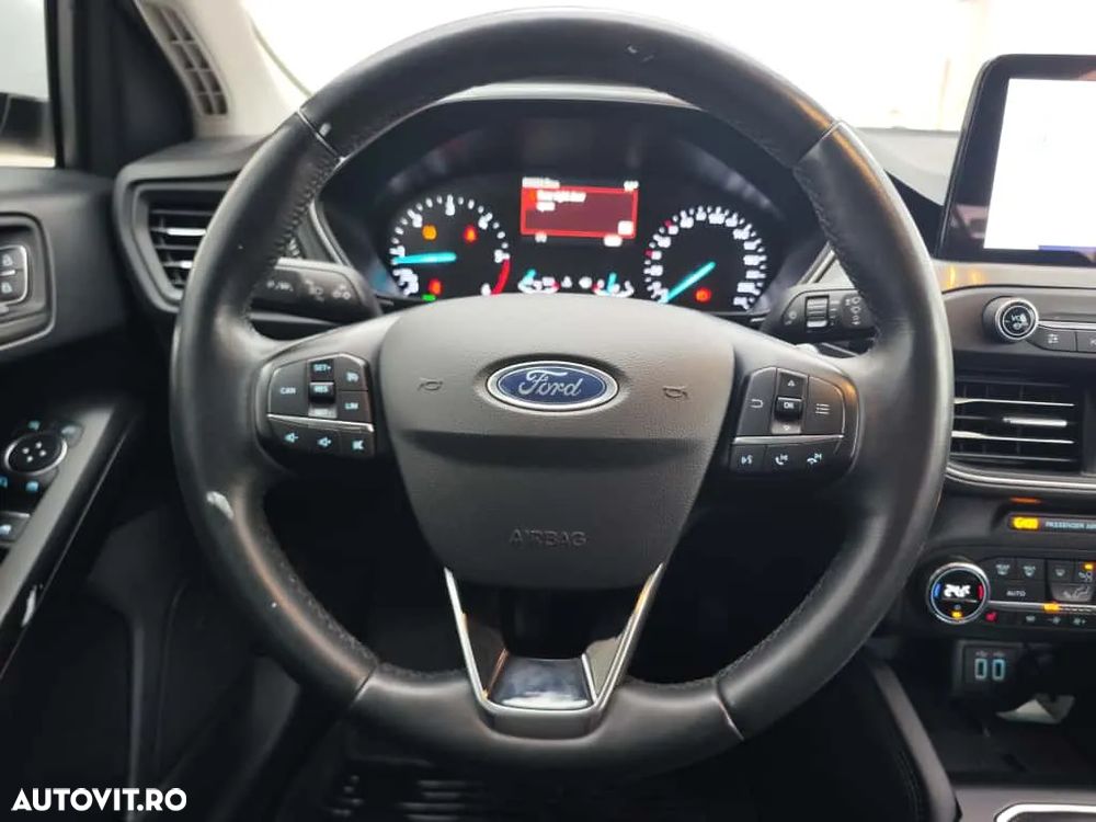 Ford Focus 1.5 EcoBlue Titanium - 23