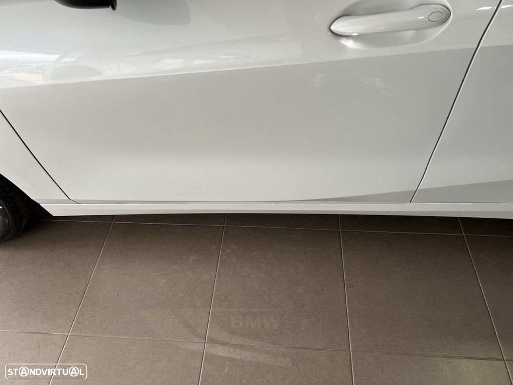 BMW 118 i Aut. Advantage - 26