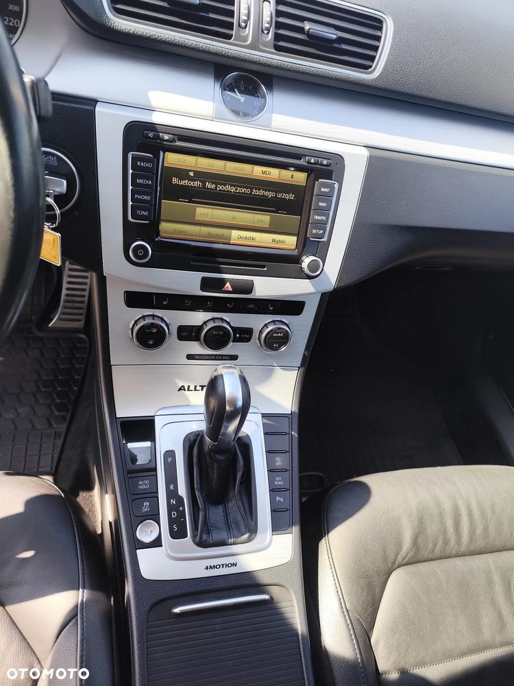 Volkswagen Passat 2.0 TDI 4Mot Highline DSG - 11