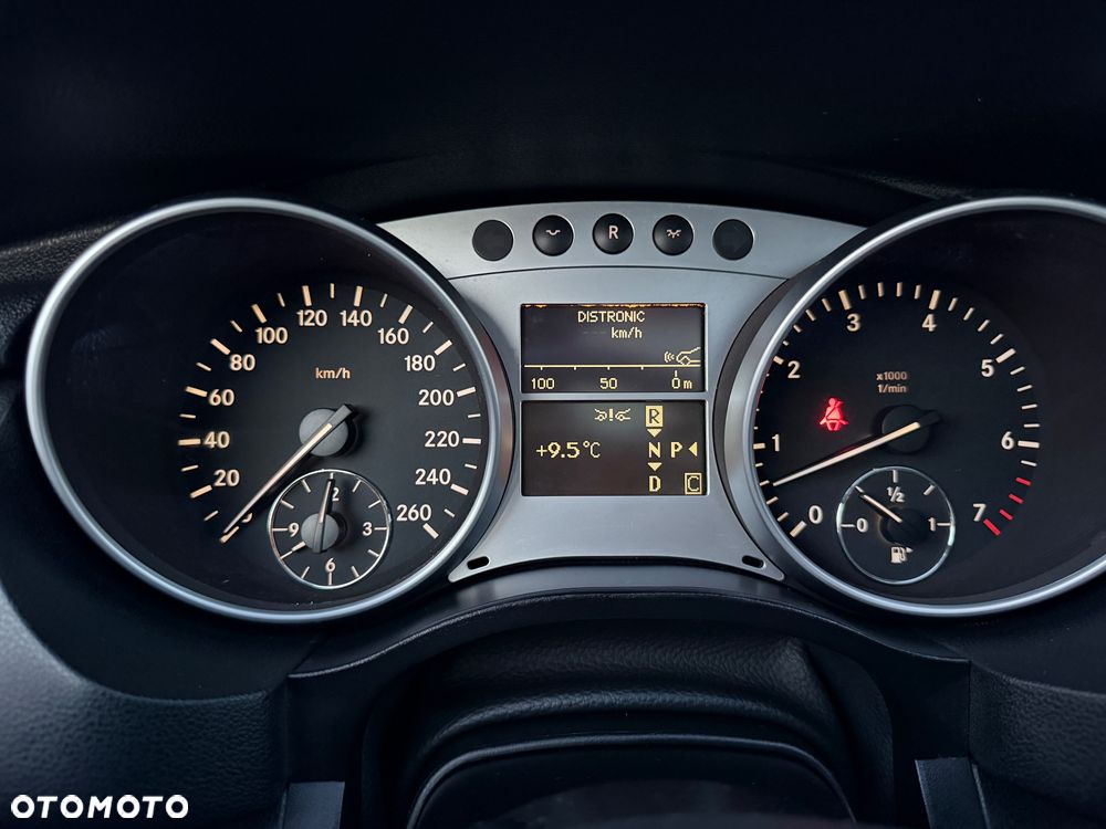 Mercedes-Benz Klasa R 500 4Matic 7G-TRONIC - 13