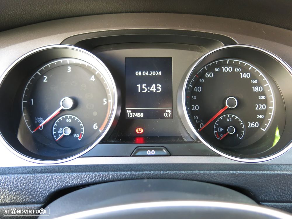 VW Golf 1.6 TDI Confortline - 5