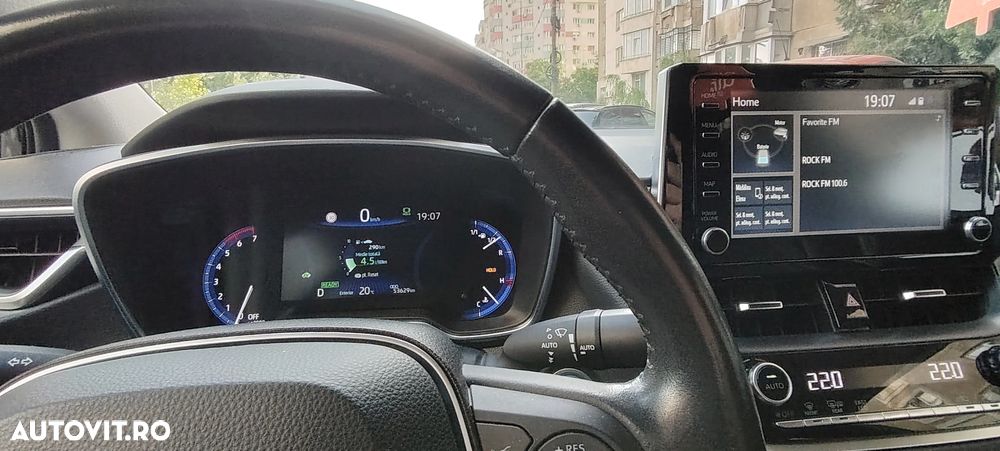 Toyota Corolla - 2