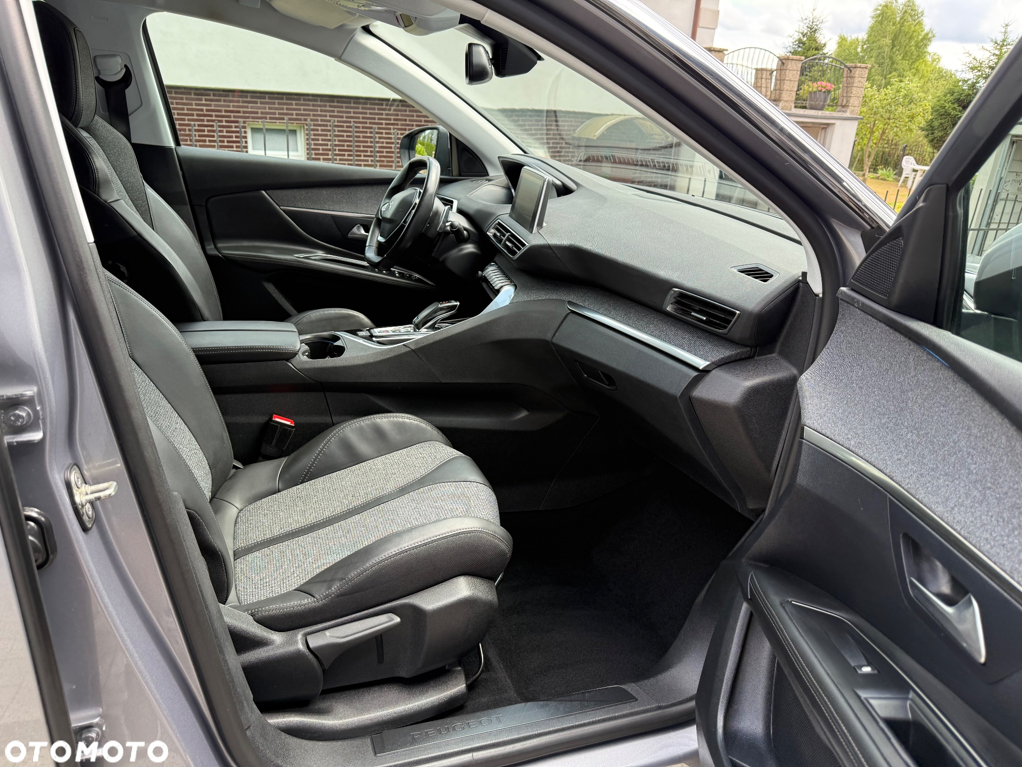 Peugeot 3008 1.2 PureTech Allure S&S EAT6 - 16