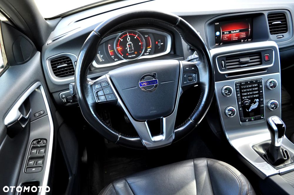 Volvo V60 Cross Country D3 Drive-E Summum - 23