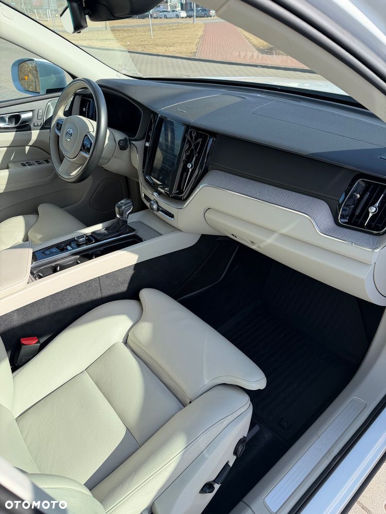 Volvo XC 60 T5 AWD Inscription - 7