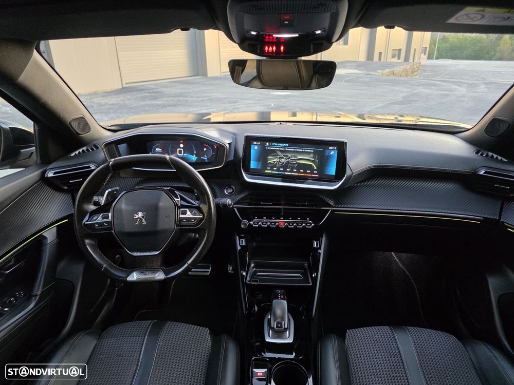 Peugeot 2008 1.2 PureTech GT Line EAT8 - 10