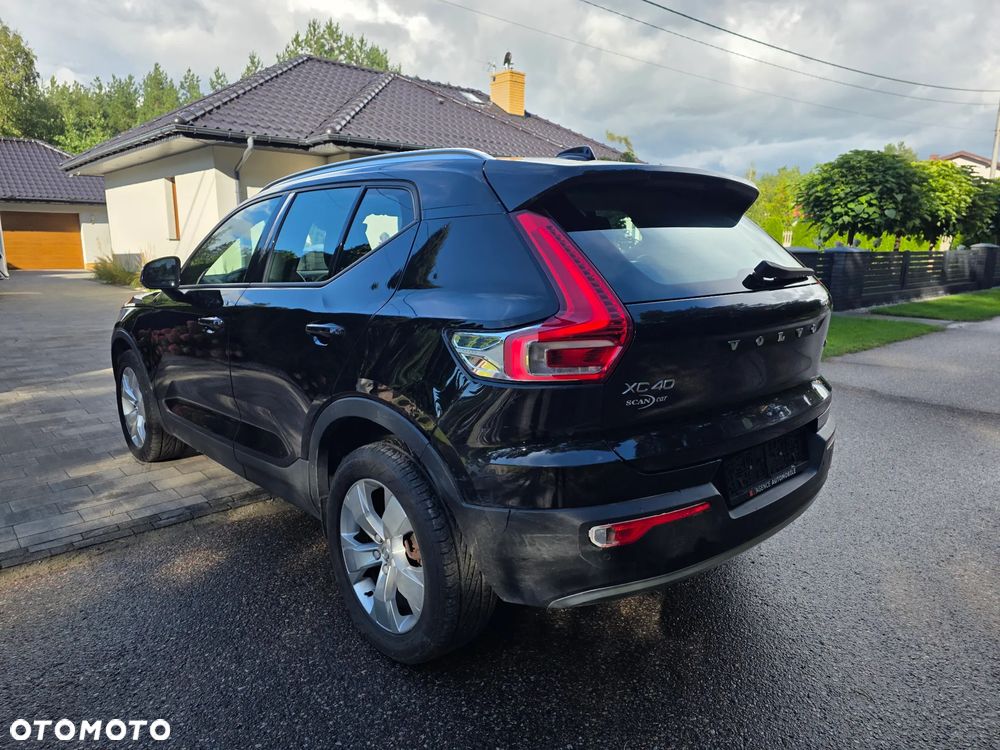 Volvo XC 40 T3 Geartronic Momentum - 5