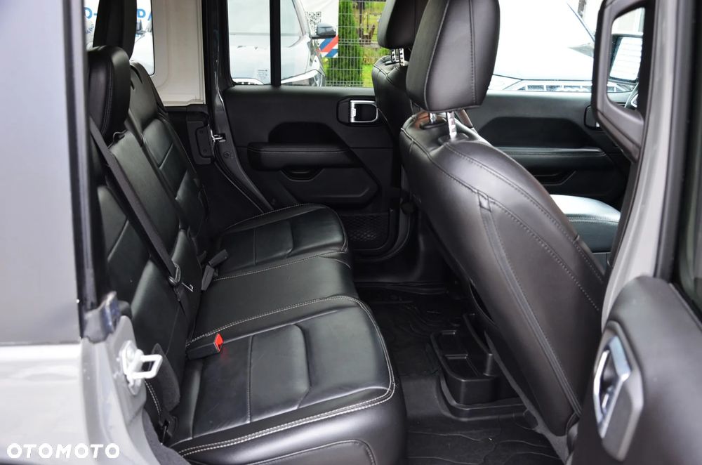 Jeep Wrangler Unlimited GME 2.0 Turbo Sahara - 19