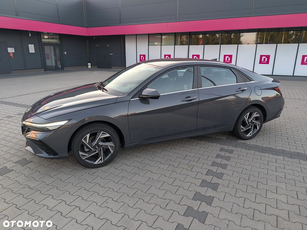 Hyundai Elantra 1.6 Smart CVT - 9
